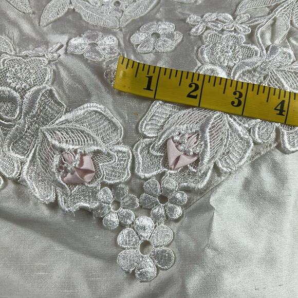 Vintage rosebuds and embroidery basque waist sheath style wedding dress small xs - Picture 16 of 16